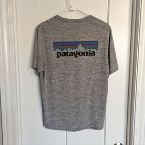 Patagonia Capilene Cool Daily Grey Logo Tee Men's sz M